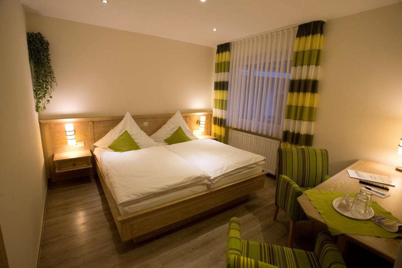 Landhotel Teuteberg Bad Arolsen Bagian luar foto