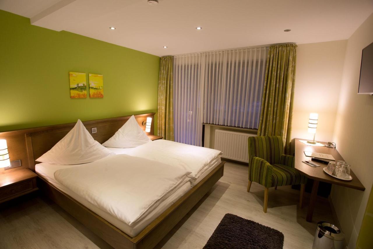Landhotel Teuteberg Bad Arolsen Bagian luar foto
