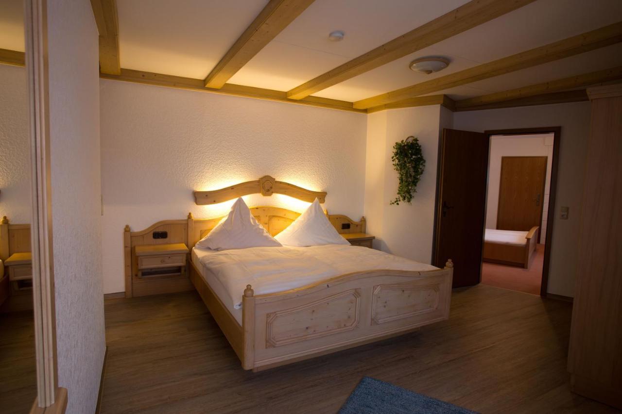 Landhotel Teuteberg Bad Arolsen Bagian luar foto